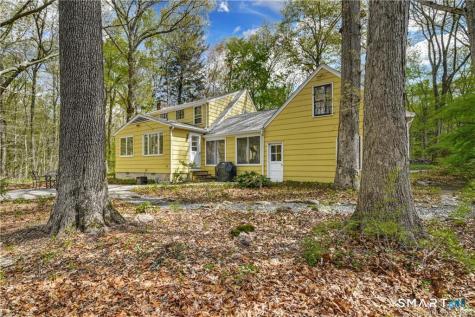 792 Smith Ridge Road New Canaan CT 06840