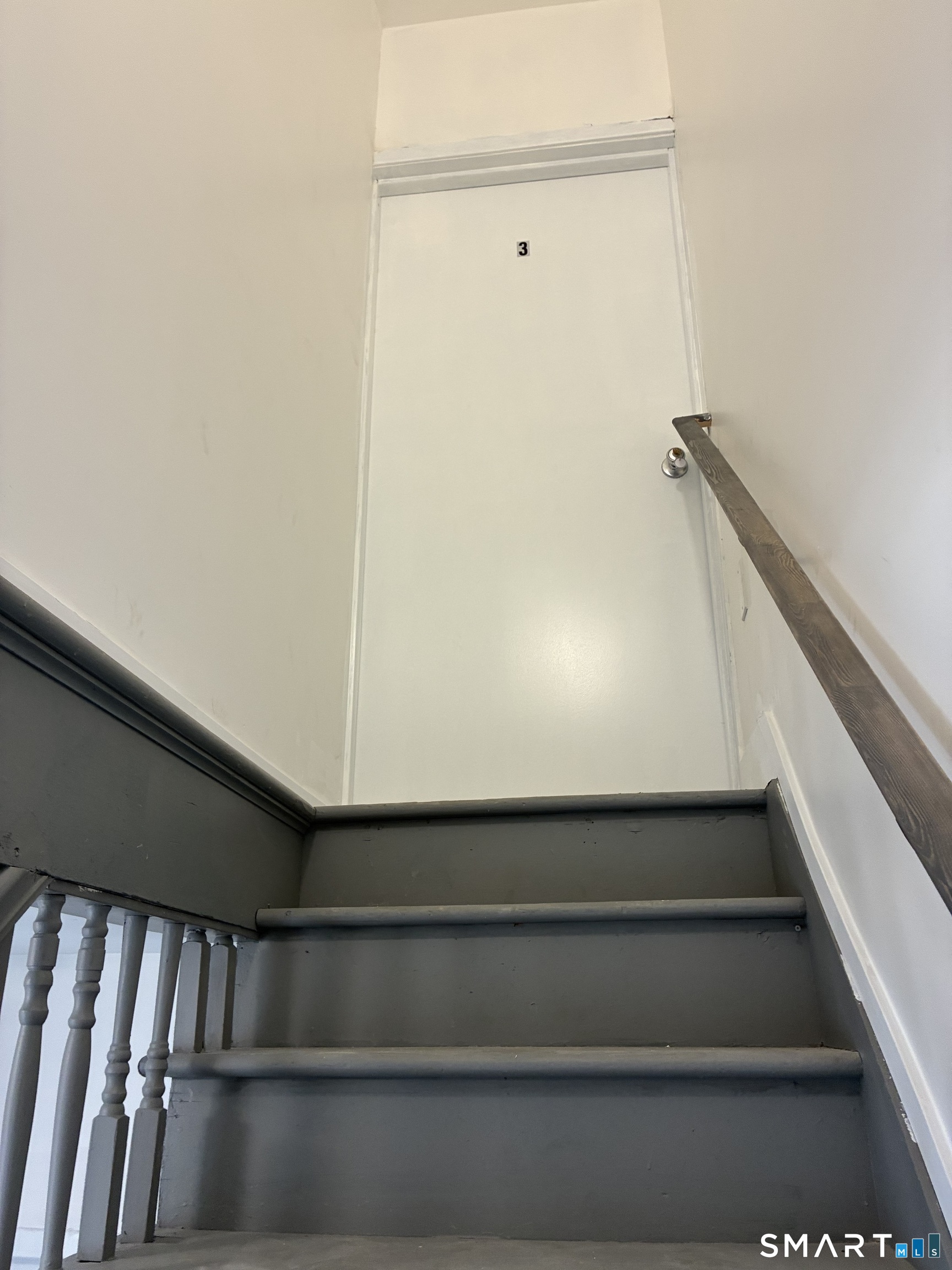 16 Vermont 3rd Floor Street Waterbury CT 06704