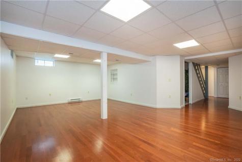 47 Pepper Bush Lane Newington CT 06111