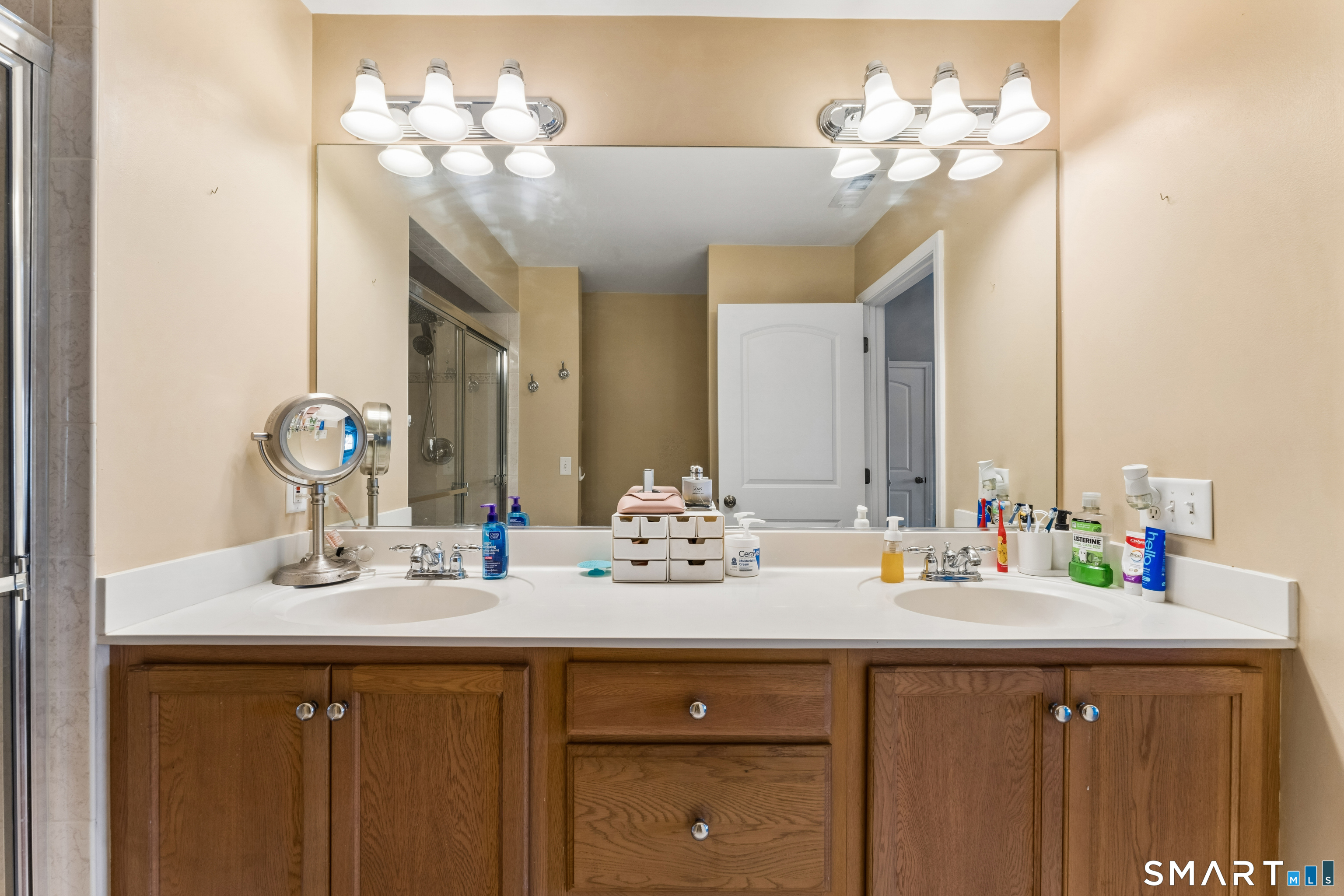 52 Lawrence Avenue Danbury CT 06810