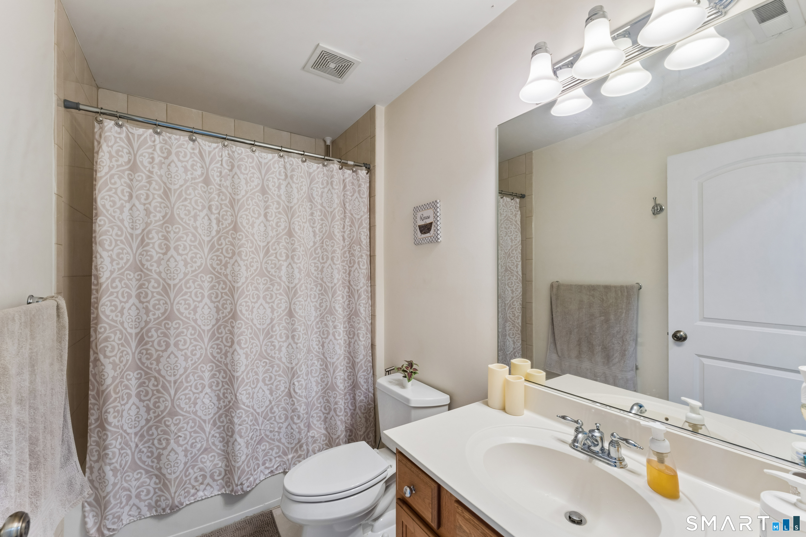 52 Lawrence Avenue Danbury CT 06810