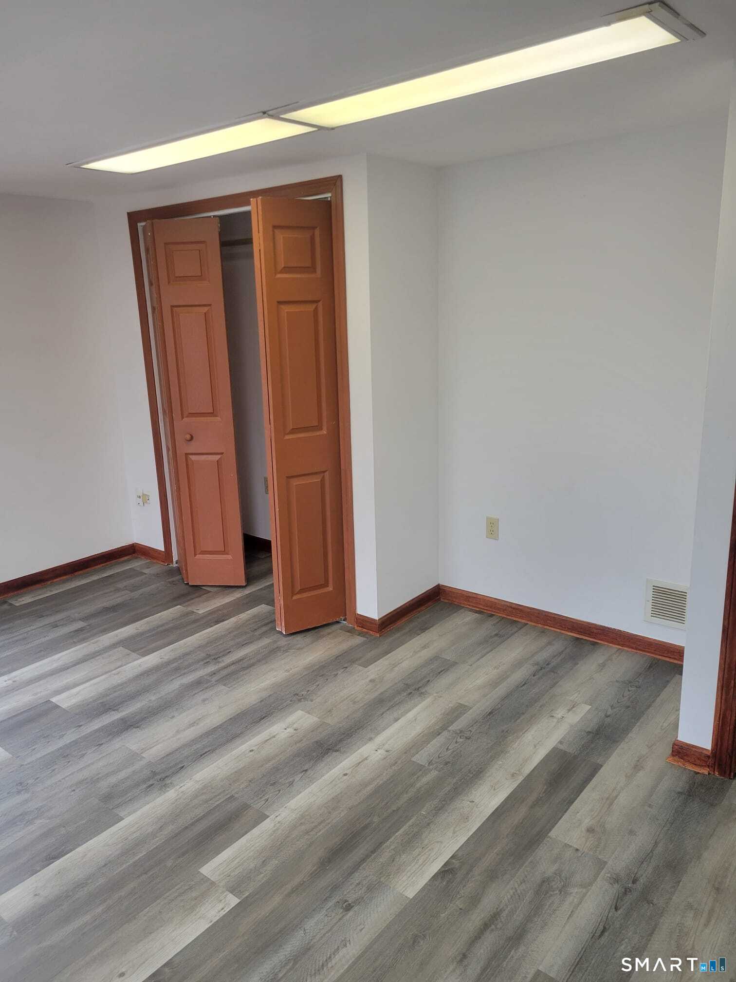 1 Barristers Court Meriden CT 06451