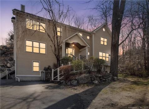 355 Mistywood Lane Fairfield CT 06824