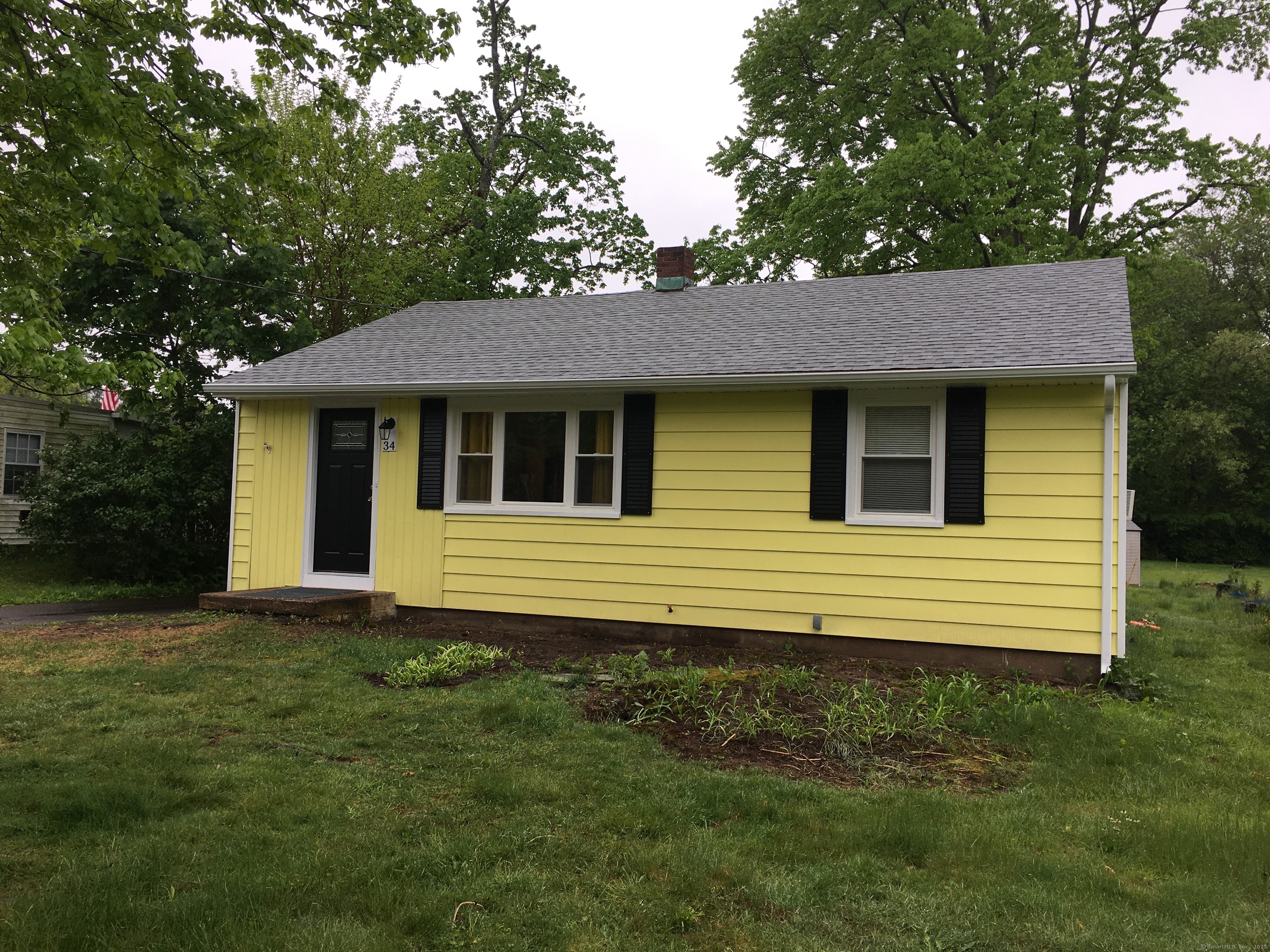 34 Maple Avenue North Haven CT 06473