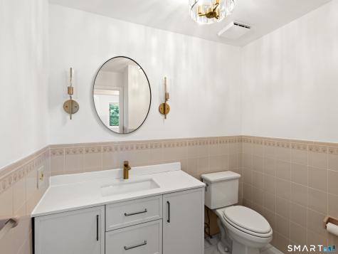 8 Sierra Way Danbury CT 06810