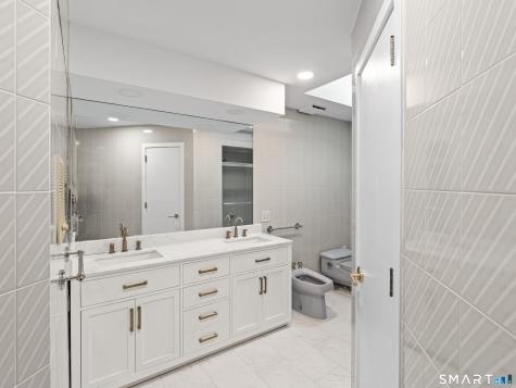 8 Sierra Way Danbury CT 06810
