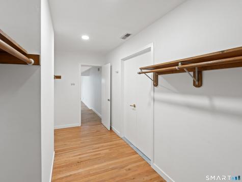 8 Sierra Way Danbury CT 06810