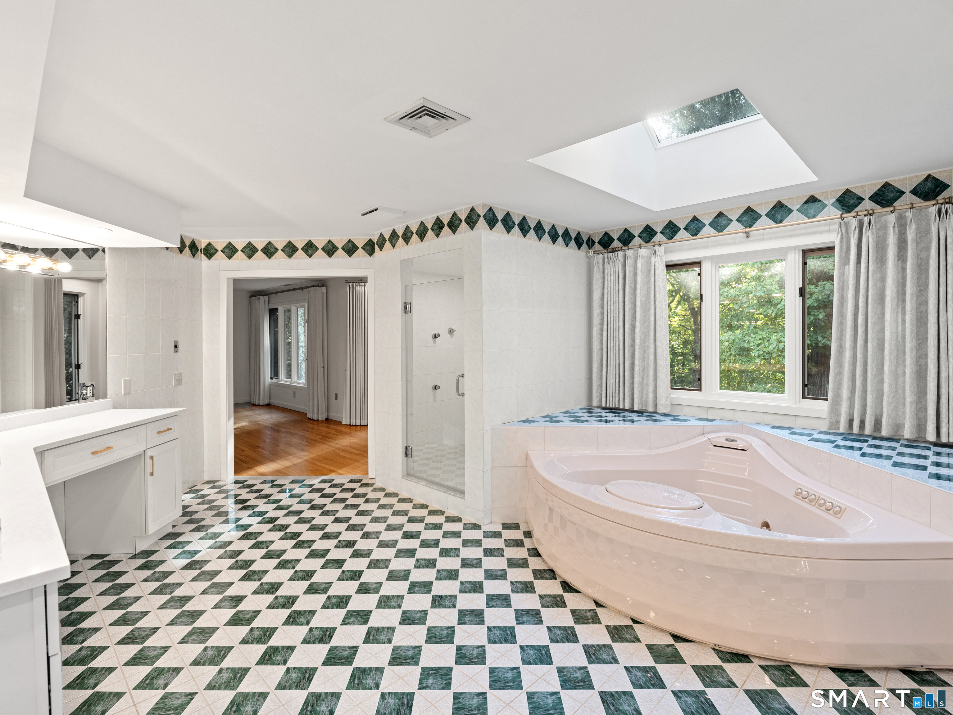 8 Sierra Way Danbury CT 06810