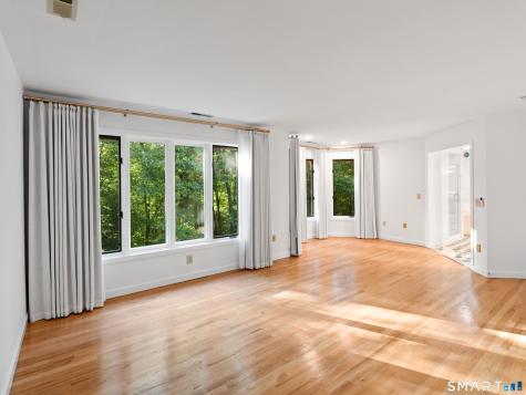 8 Sierra Way Danbury CT 06810