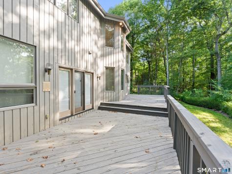 8 Sierra Way Danbury CT 06810