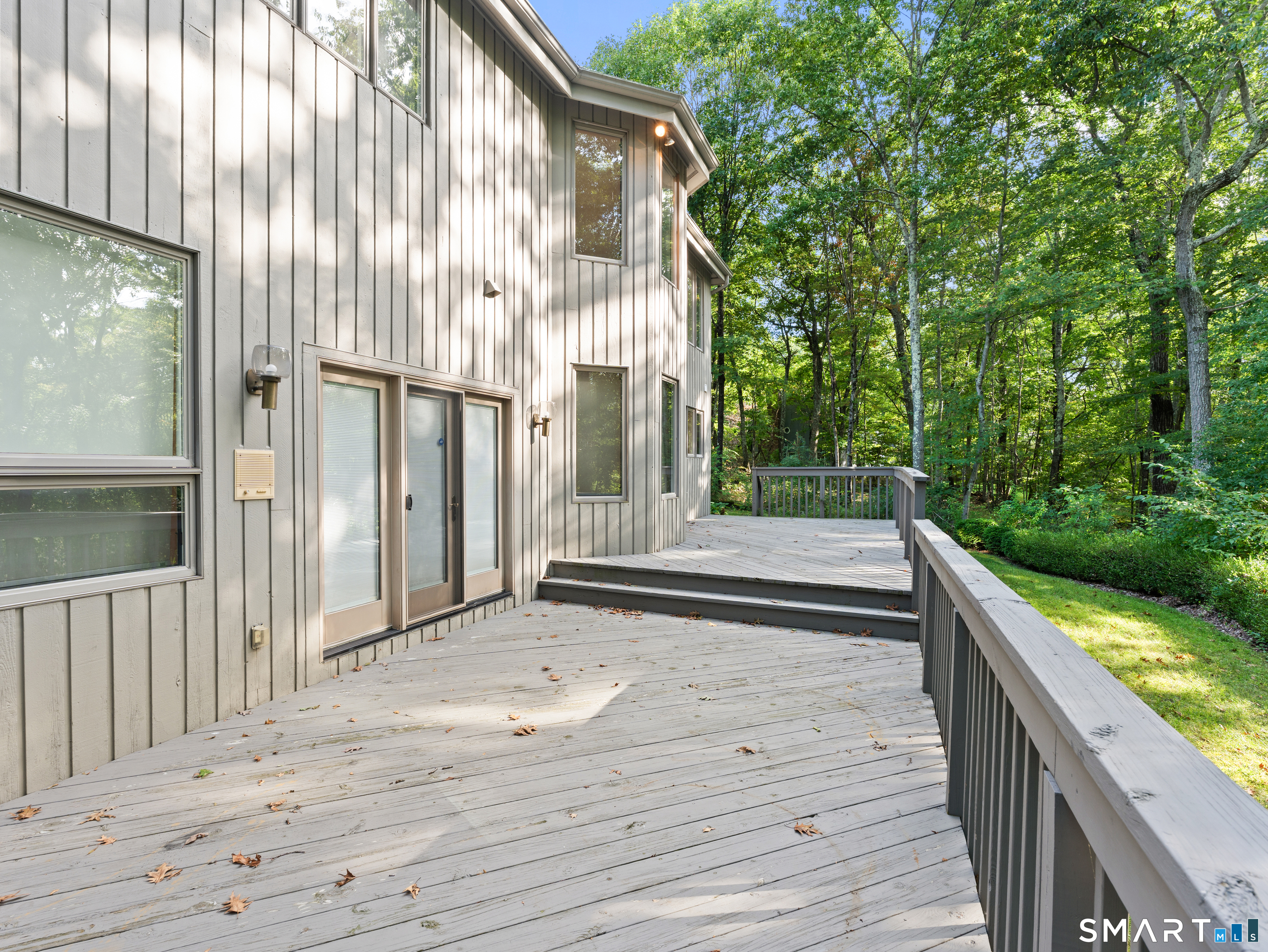 8 Sierra Way Danbury CT 06810