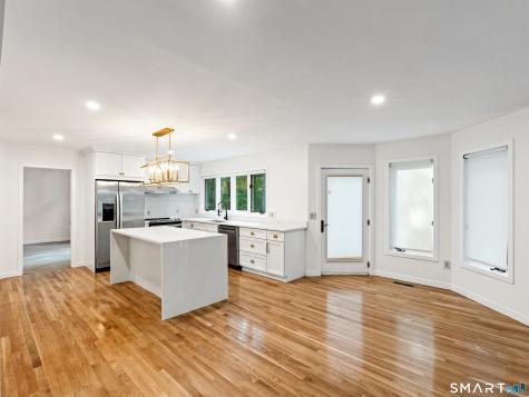 8 Sierra Way Danbury CT 06810