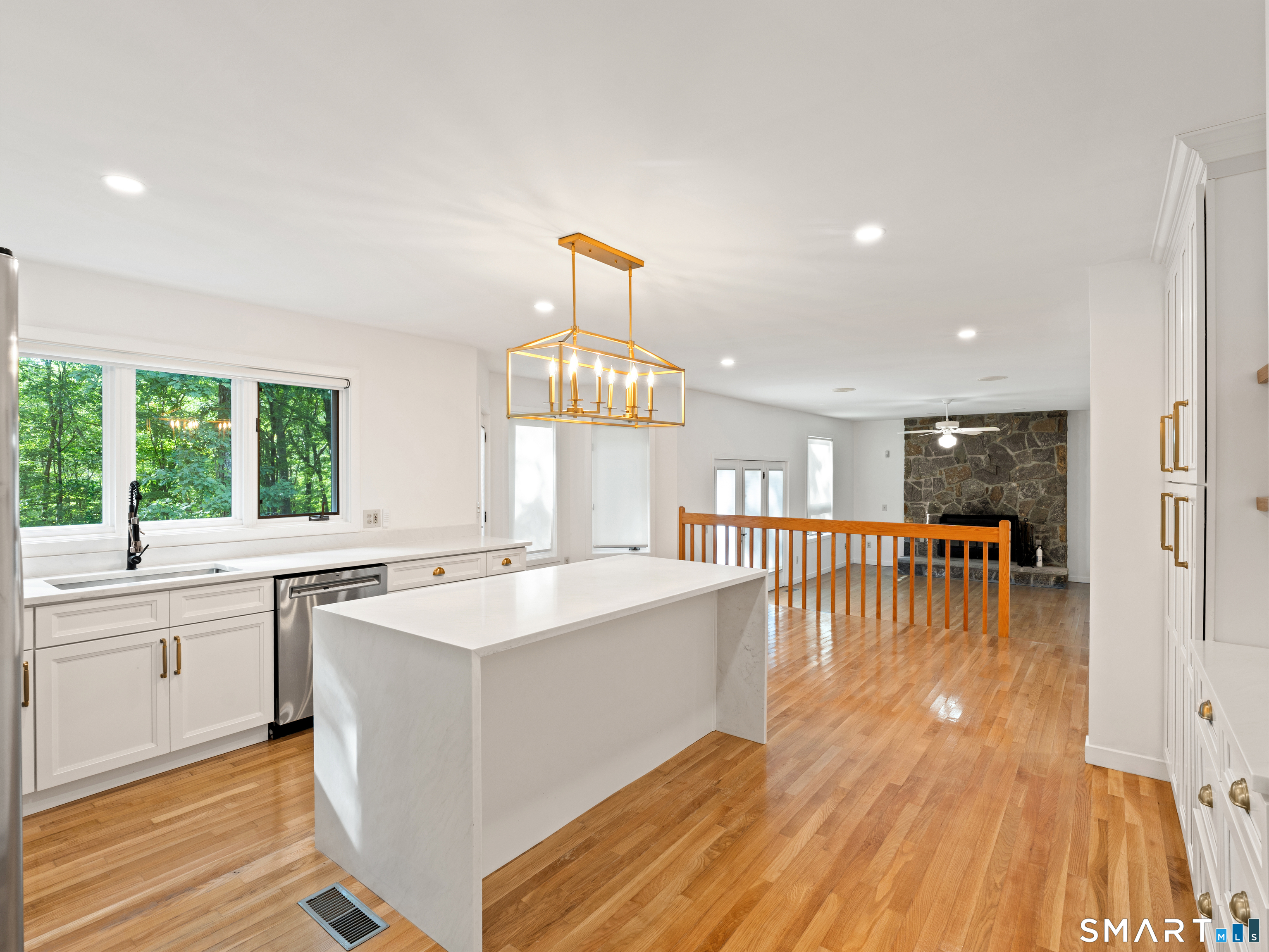 8 Sierra Way Danbury CT 06810