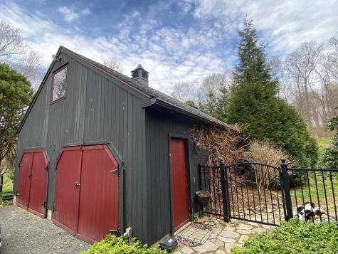 592 Horse Pond Road Madison CT 06443