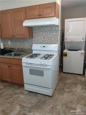 7 Pioneer Court Fairfield CT 06825