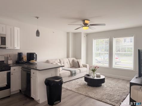 1085-4 Whalley Avenue New Haven CT 06515