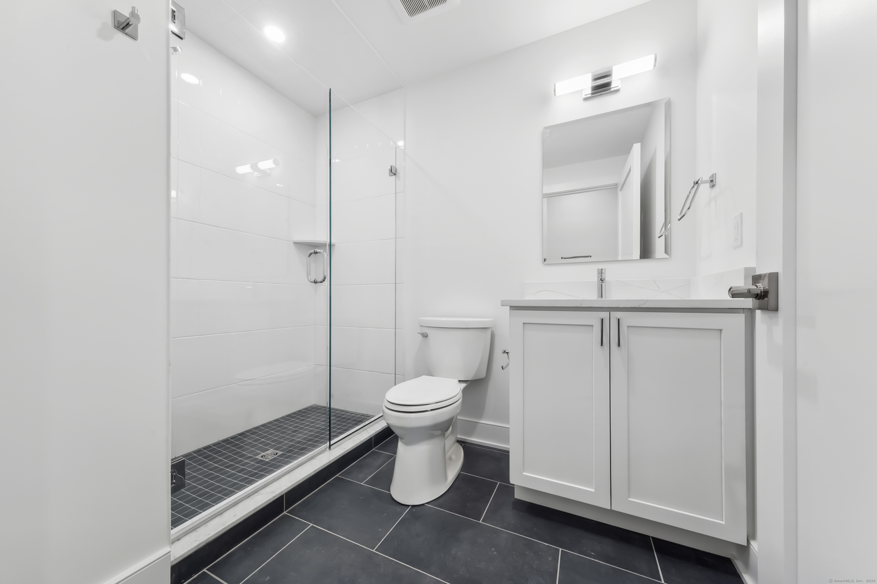 8 Husted Lane New Canaan CT 06840