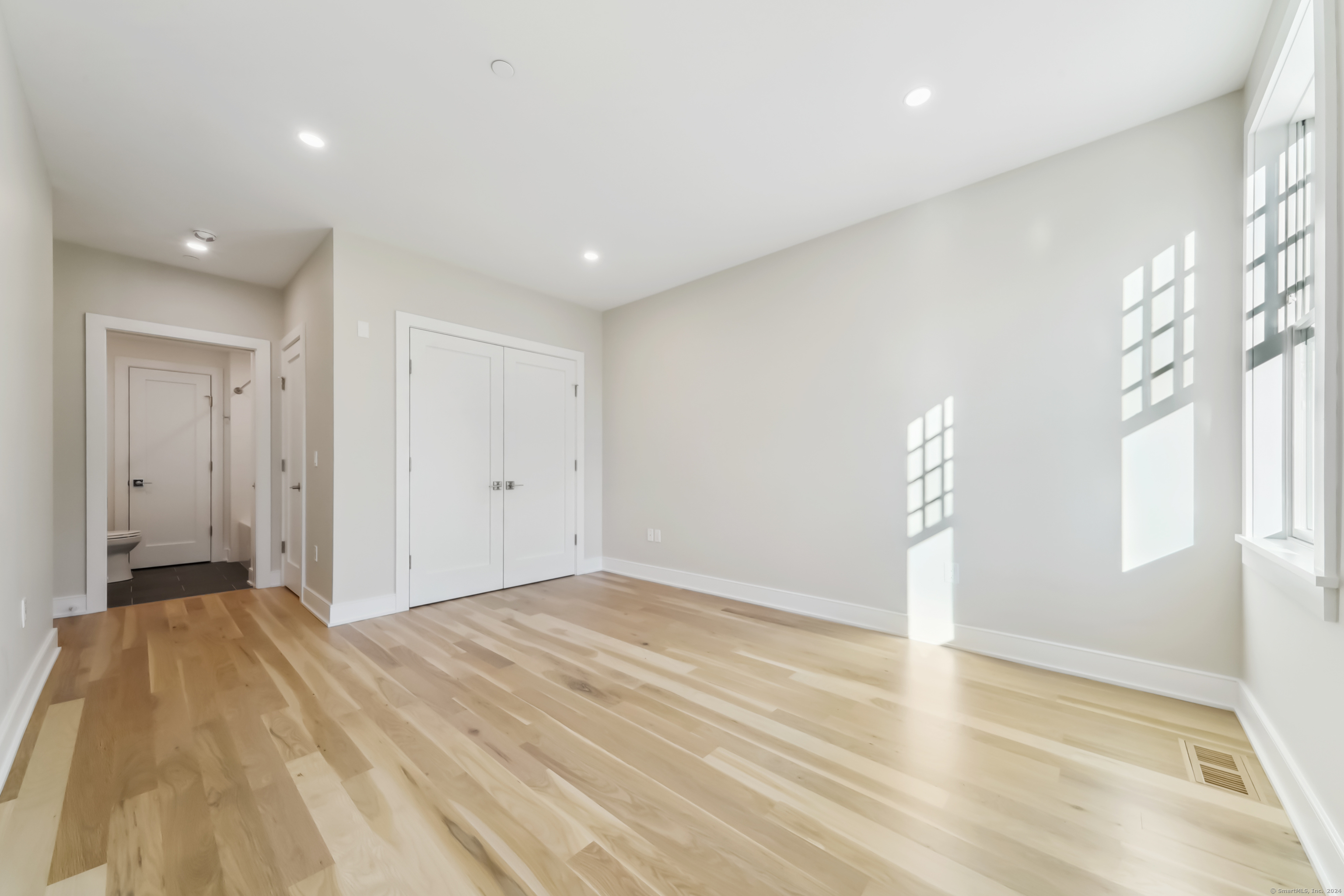 8 Husted Lane New Canaan CT 06840