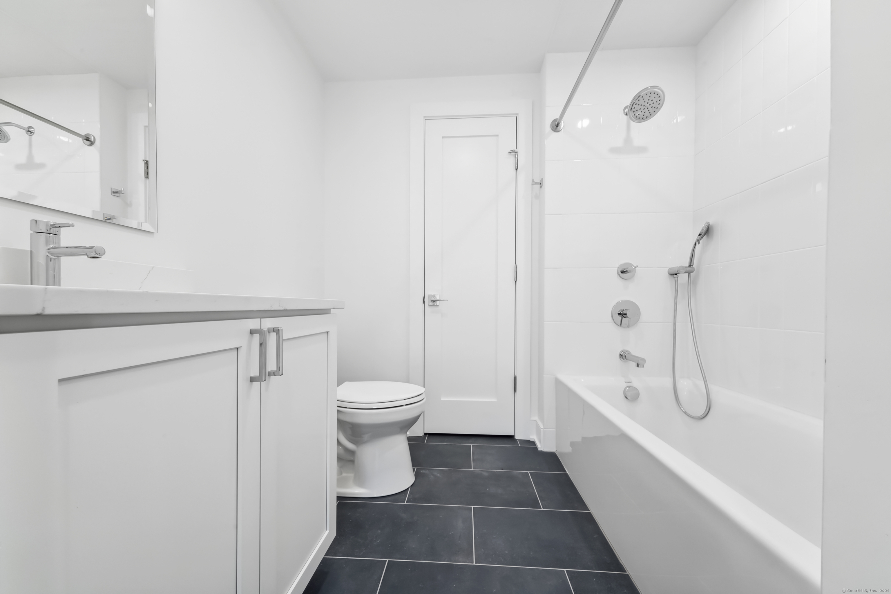 8 Husted Lane New Canaan CT 06840