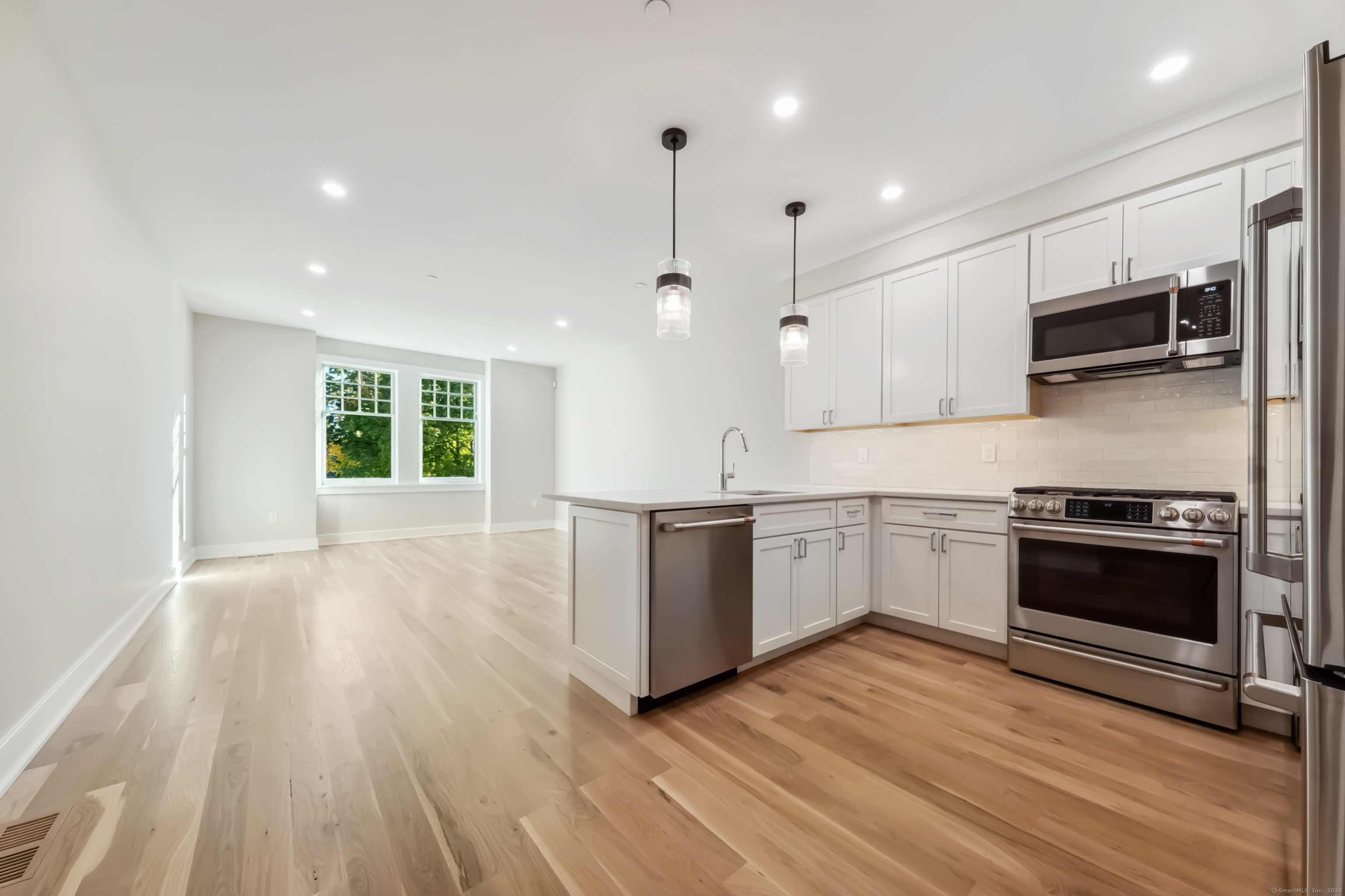8 Husted Lane New Canaan CT 06840