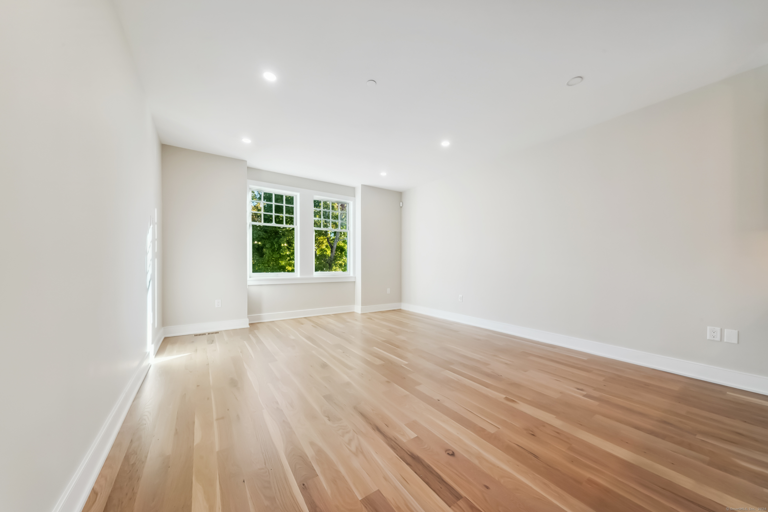 8 Husted Lane New Canaan CT 06840