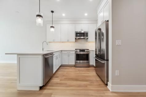 8 Husted Lane New Canaan CT 06840