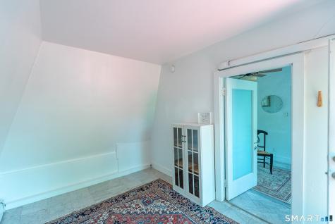 236 Hempstead Street New London CT 06320