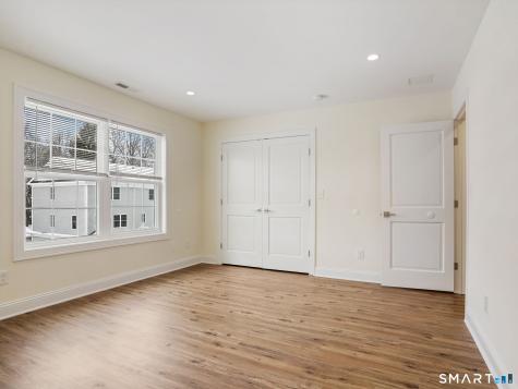 6 Beacon Square Fairfield CT 06825