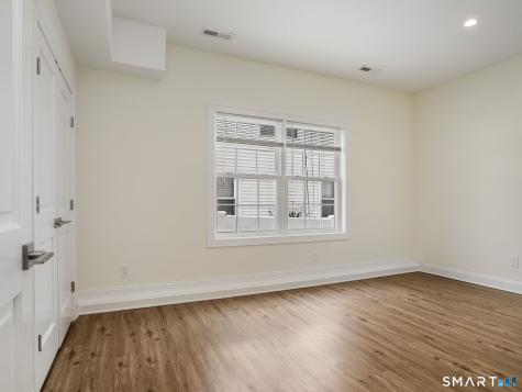 6 Beacon Square Fairfield CT 06825