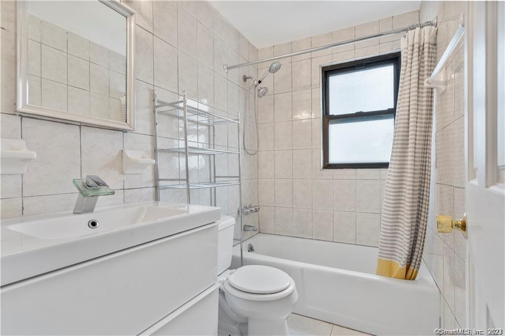 112 Colonial Road Stamford CT 06906