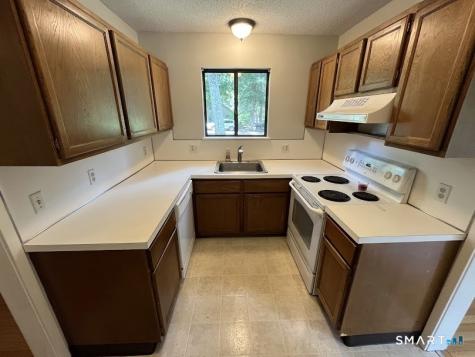 302 Heritage Village Southbury CT 06488