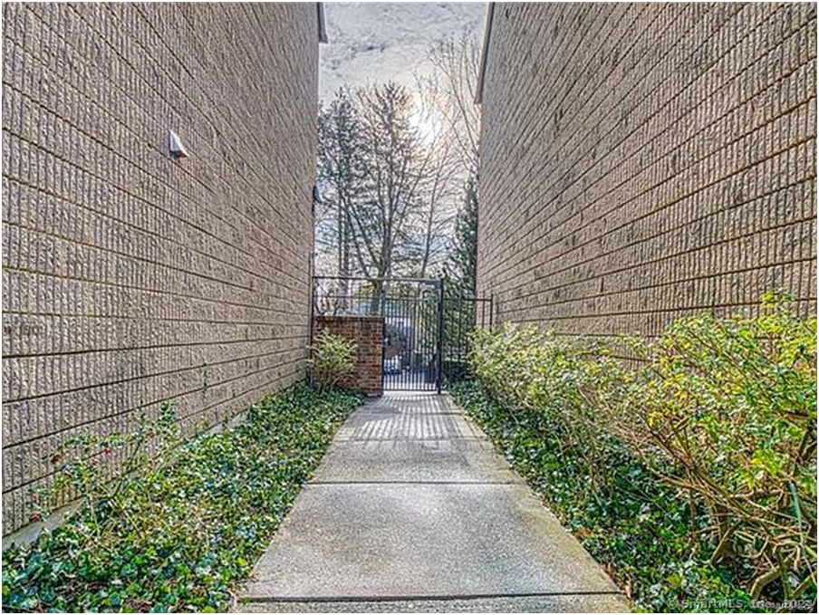 181 Loomis Drive West Hartford CT 06107