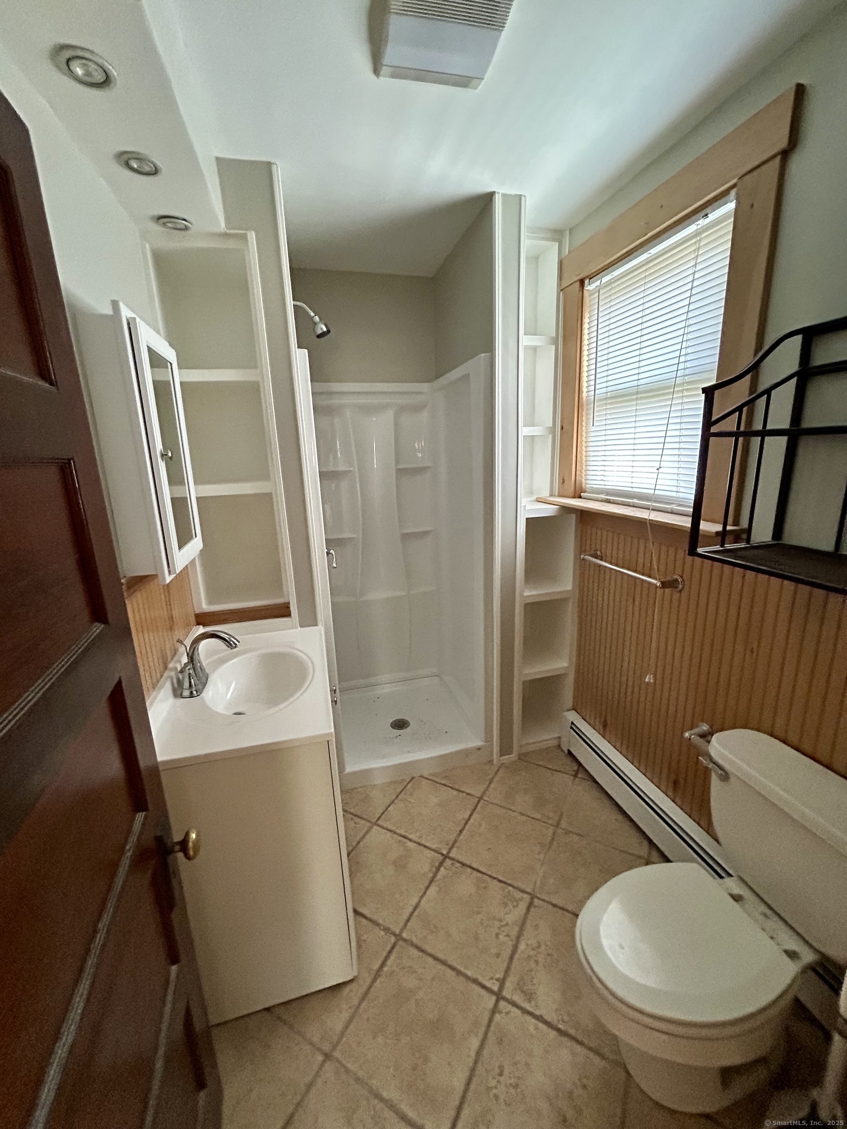 27 Pleasant Street Putnam CT 06260