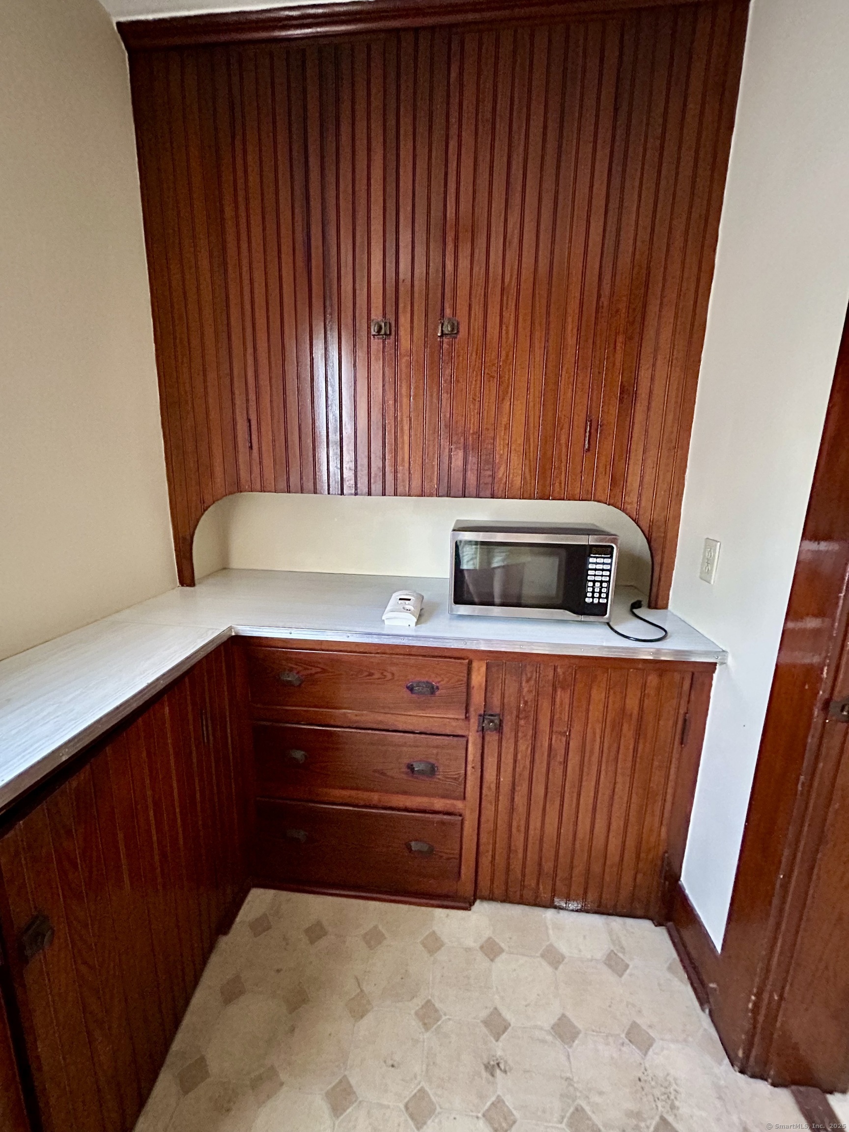 27 Pleasant Street Putnam CT 06260