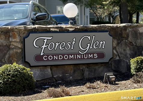 1 Forest Glen Circle Middletown CT 06457