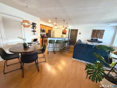 1 Forest Glen Circle Middletown CT 06457