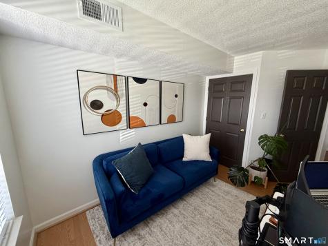 1 Forest Glen Circle Middletown CT 06457