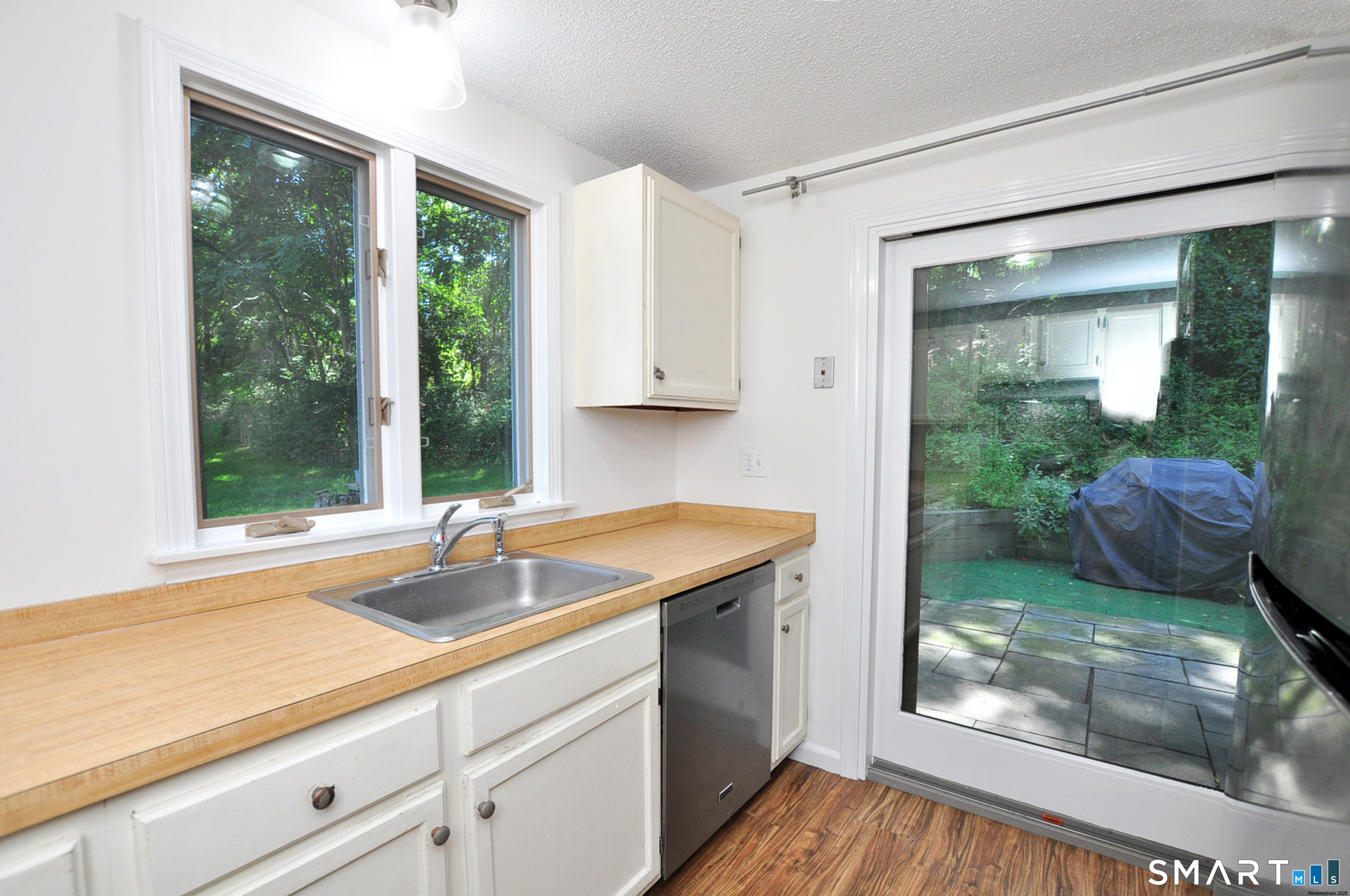 45 River Colony Guilford CT 06437