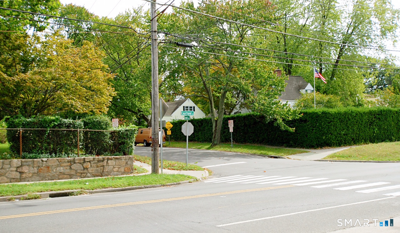 306 Courtland Avenue Stamford CT 06906