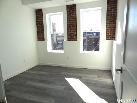 2806 Fairfield Avenue Bridgeport CT 06605