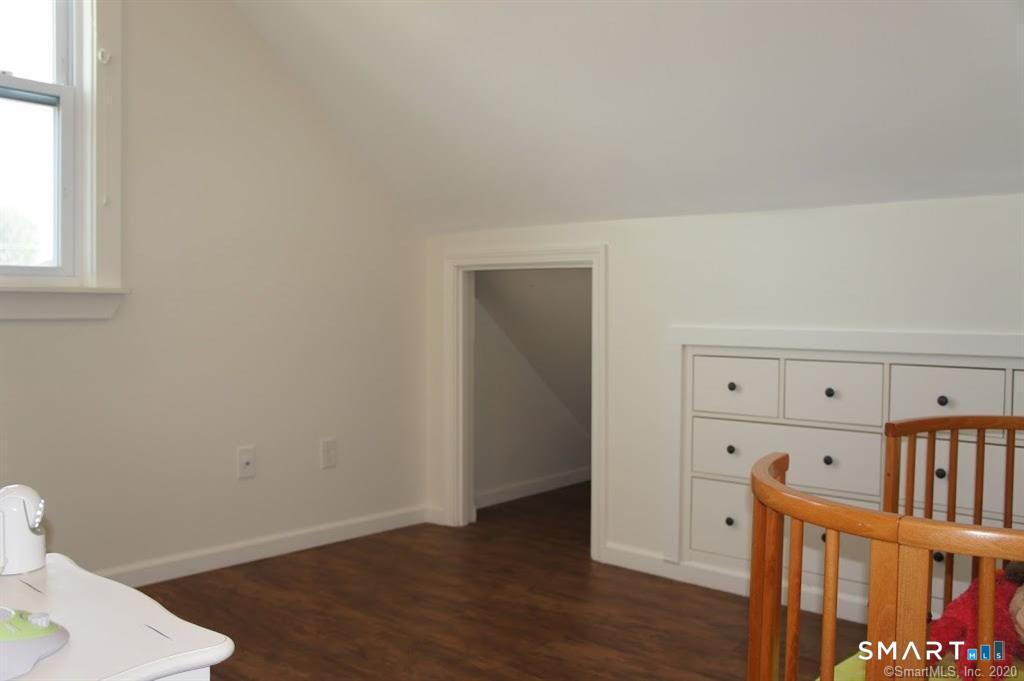 16 Manor Street Stamford CT 06902