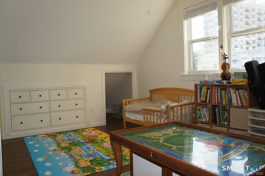 16 Manor Street Stamford CT 06902