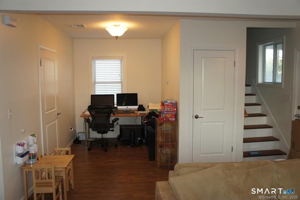 16 Manor Street Stamford CT 06902