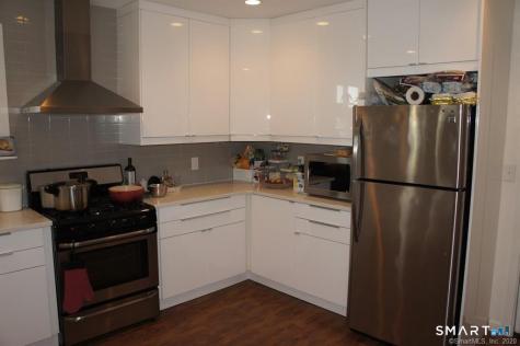 16 Manor Street Stamford CT 06902