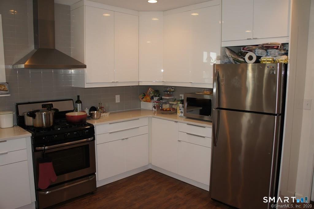 16 Manor Street Stamford CT 06902