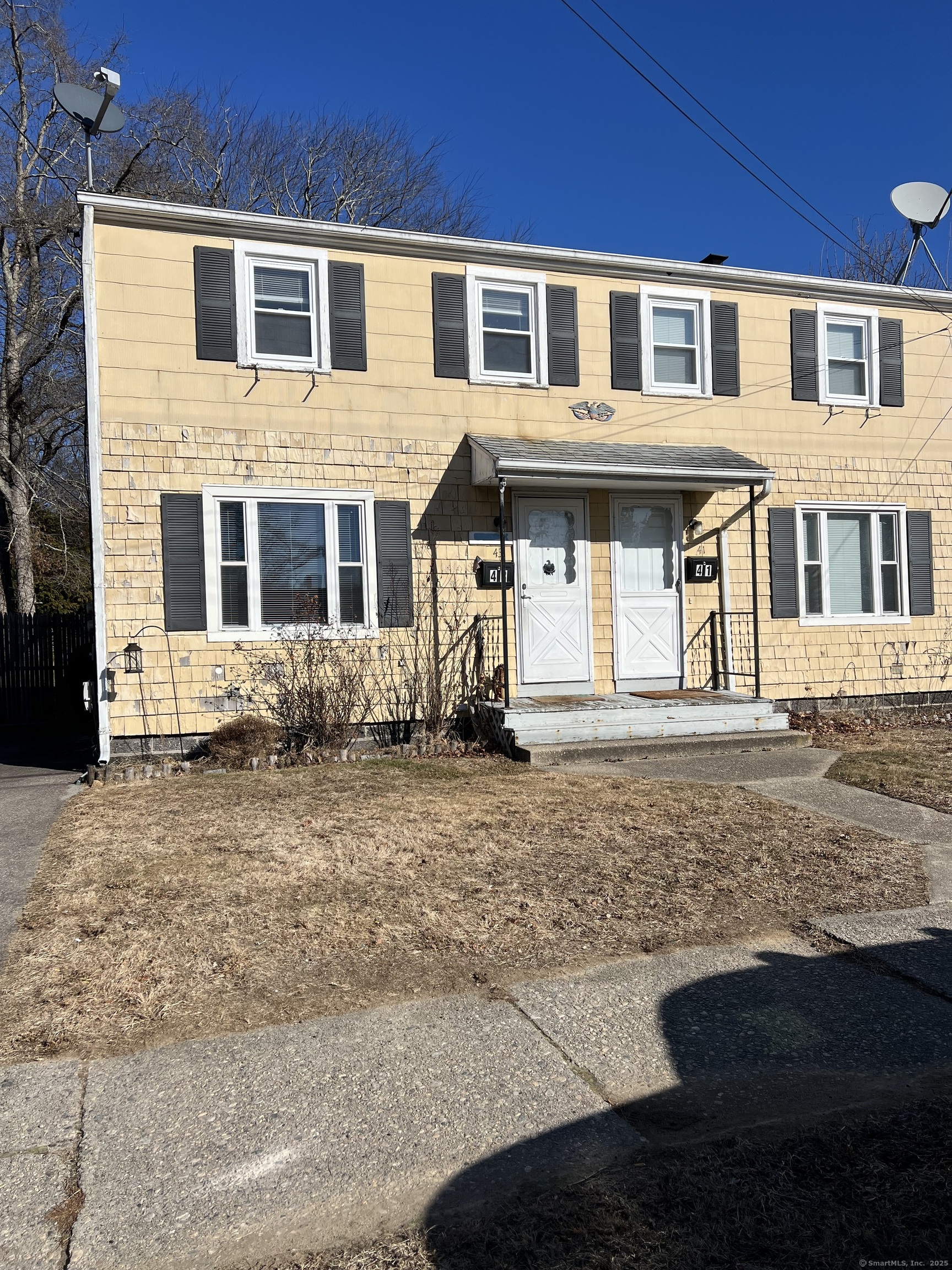 43 Ridgeview Circle New London CT 06320