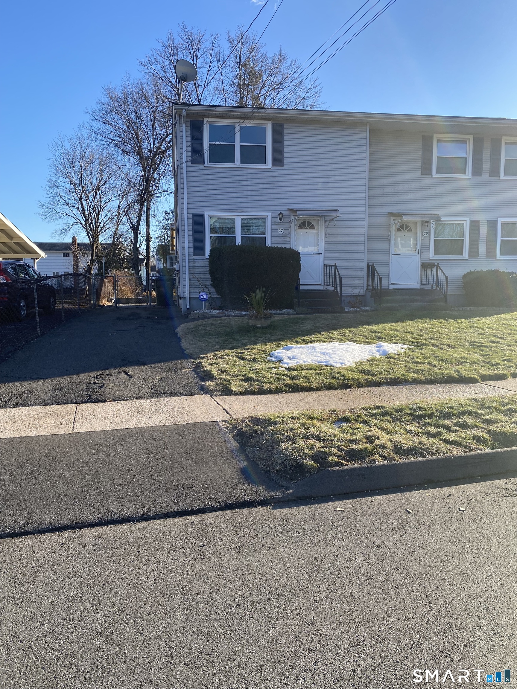 27 Jerry Road East Hartford CT 06118