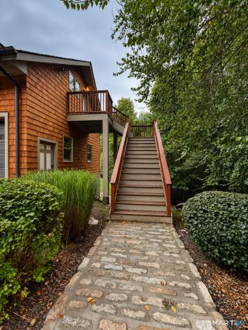 12 Cedarstone Road Oxford CT 06478