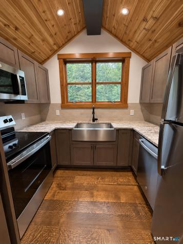 12 Cedarstone Road Oxford CT 06478