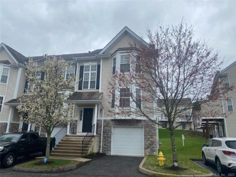 1305 Sienna Drive Danbury CT 06810